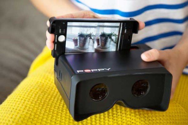 Poppy 3d iPhone View Finder Camera | Cool Mom Tech