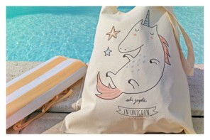 Adorable illustrated tote bags from Sobiegraphie on Etsy