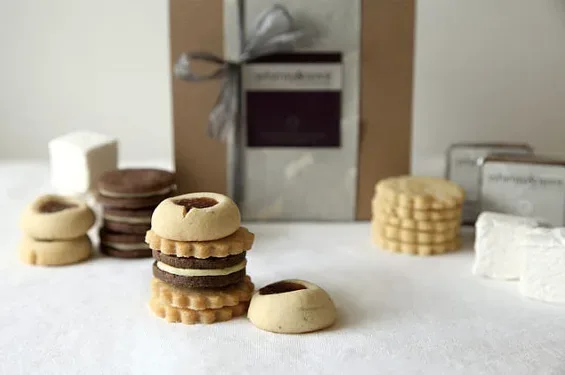 Dear Mom: I love you more than a stack of Earl Grey cookies