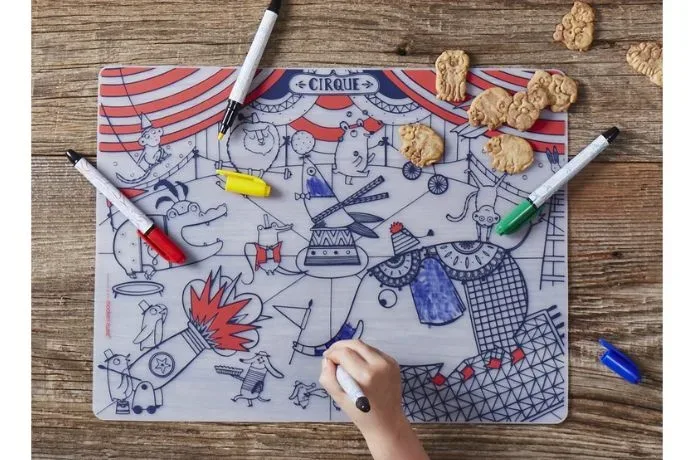 Color your own placemats, and other ways to keep kids entertained in restaurants without screens