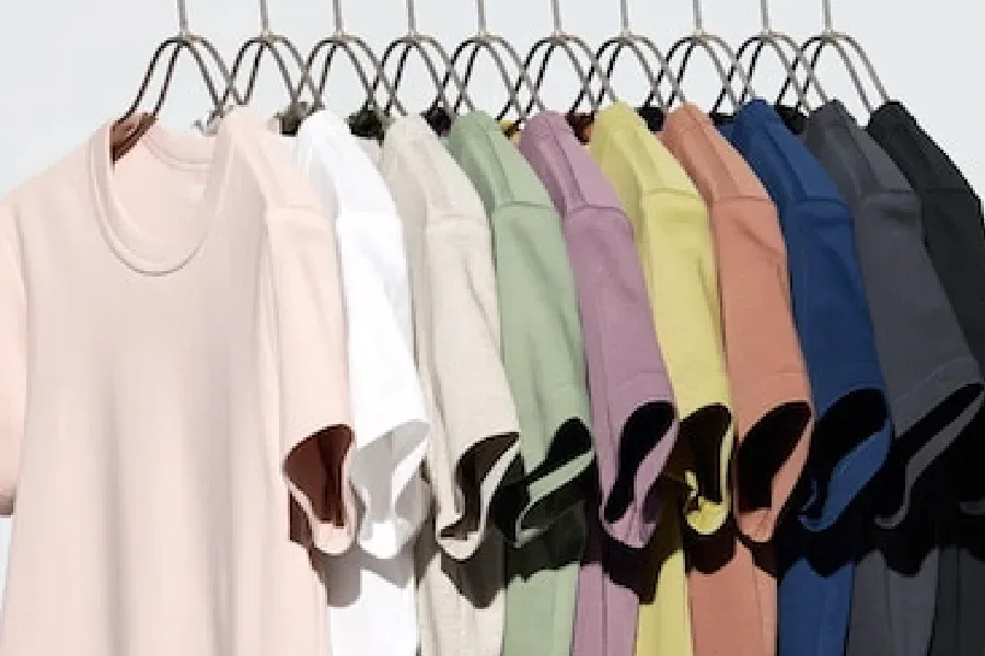 The best cotton crew-neck t-shirts for women are on sale! And they're amazing!