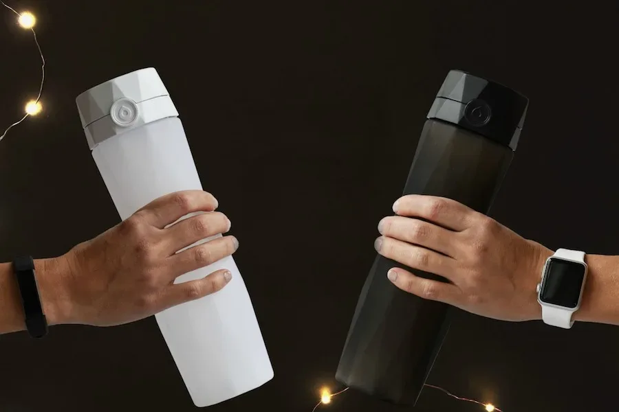 How much water should you be drinking every day? A smart water bottle could help with that.