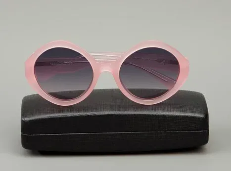 Pink sunglasses: la vie en rose