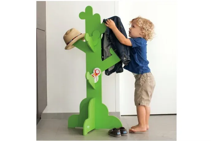 Cool wall hooks for kids: P'kolino Safari clothes tree