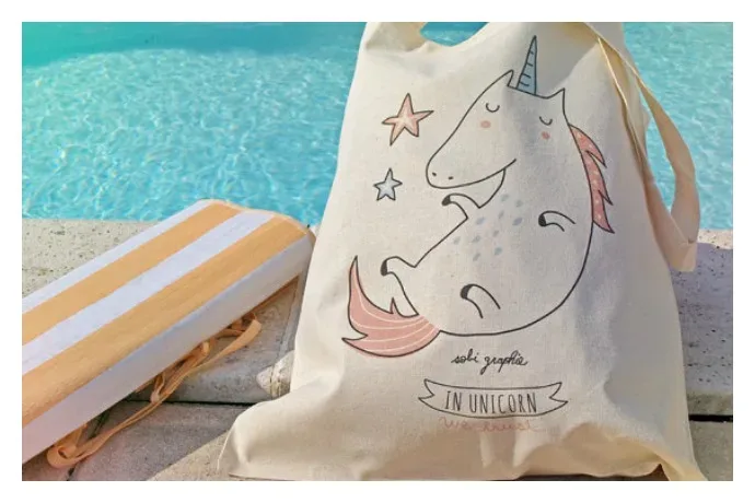 Adorable illustrated tote bags from Sobiegraphie on Etsy