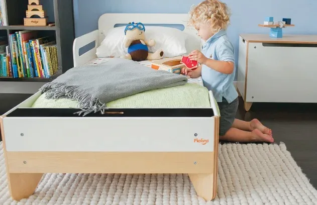Kids' furniture: P'kolino toddler bed