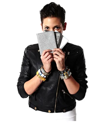 Traveling in style: swanky passport case, ooh!