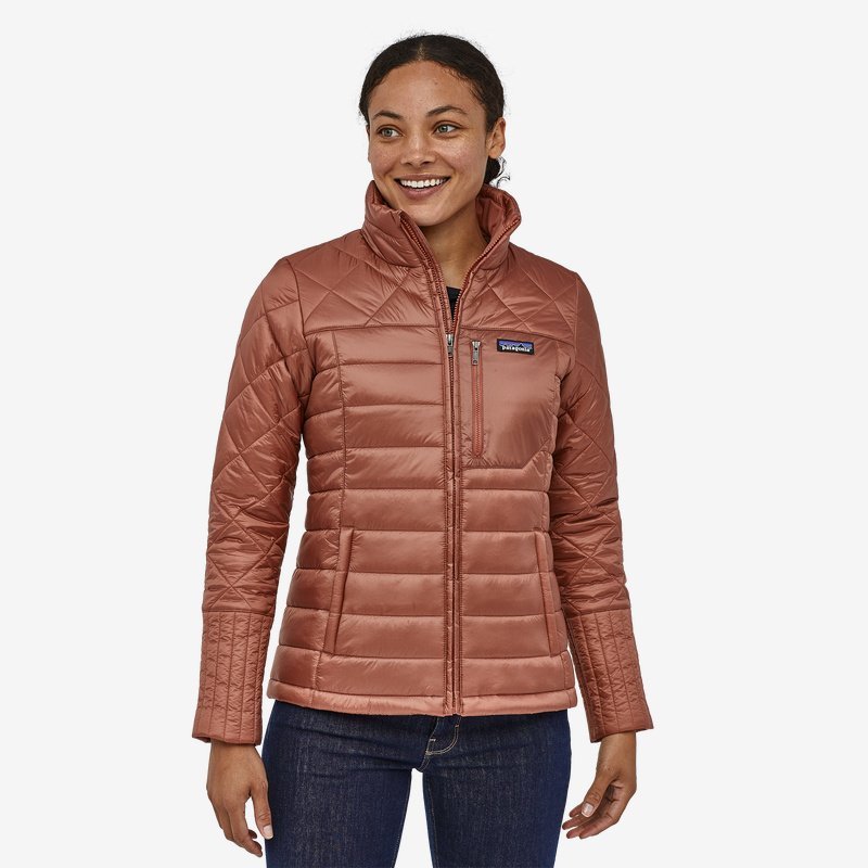 Patagonia coats for the whole family: A warm and stylish jacket for women.