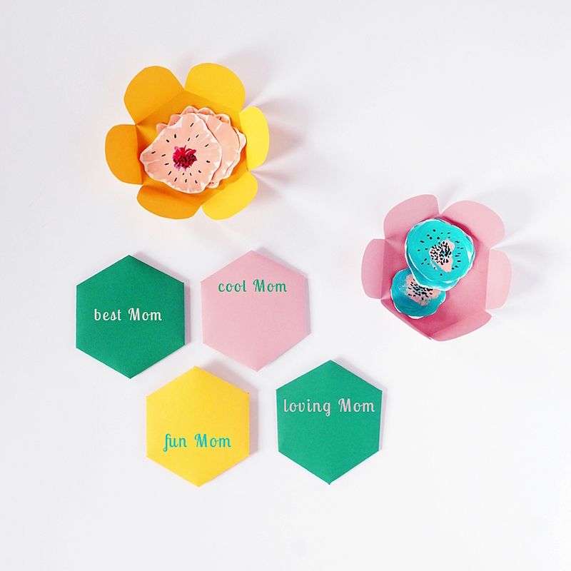 DIY Mother's Day gifts that kids can make: Paper Flower Card by Hello Wonderful