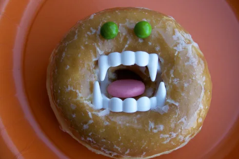 6 easy, last-minute Halloween treats that are way more impressive than a bowlful of candy corn