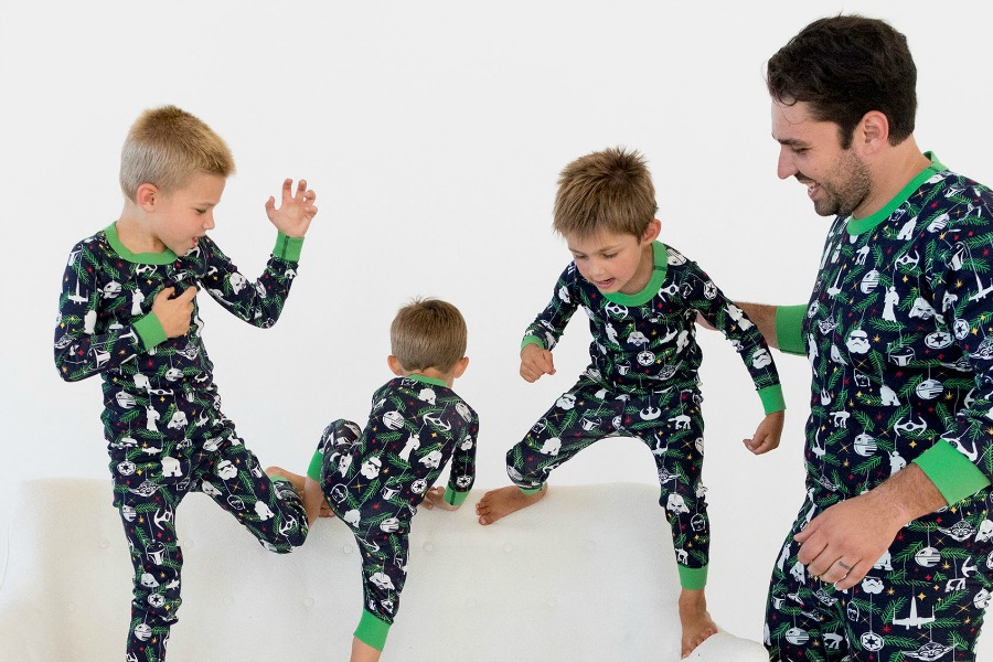 We found the cutest modern Christmas pajamas for kids, featuring llamas and Storm Troopers! | Star Wars pajamas | Hanna Andersson