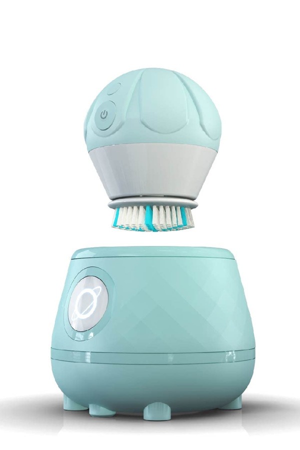 TAO Clean Ona Diamond Facial Brush with UVC Cleansing Station