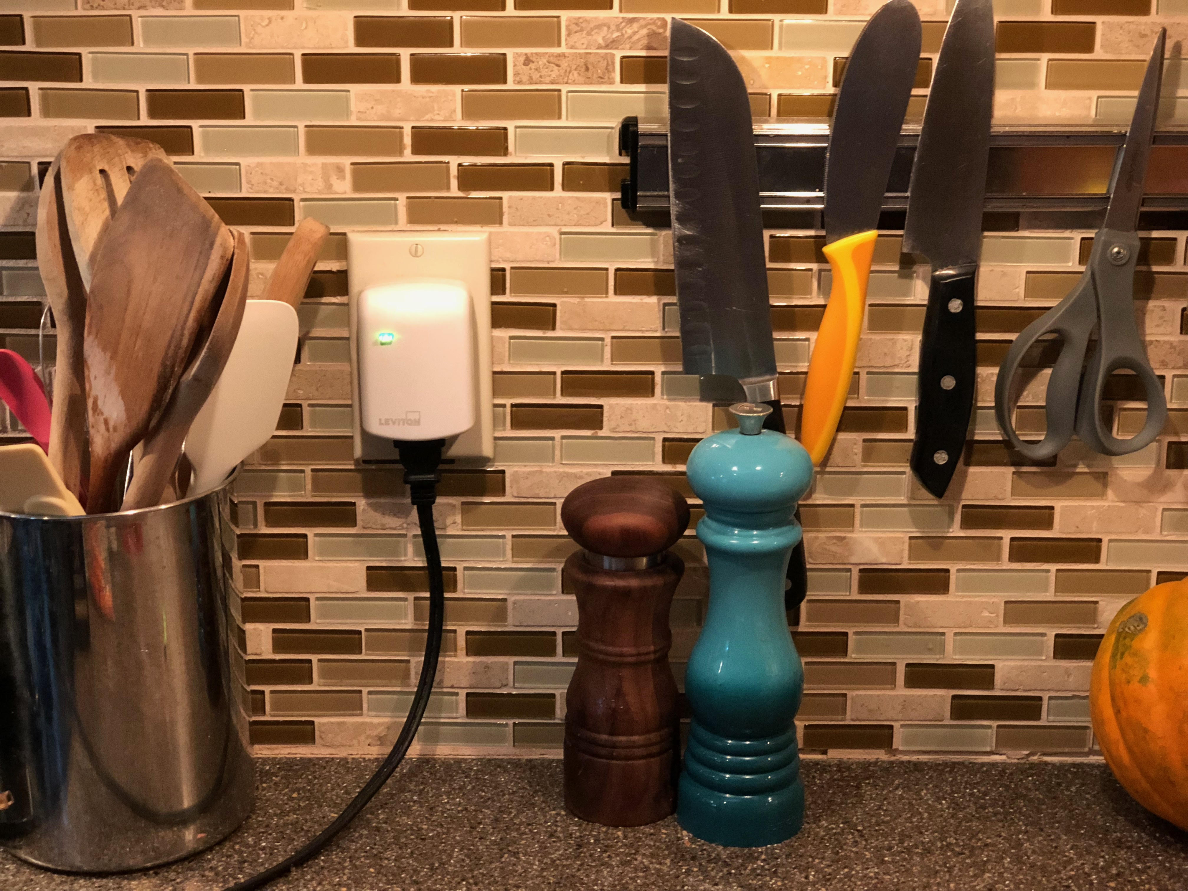 Leviton Decora Smart Plug-In | sponsor