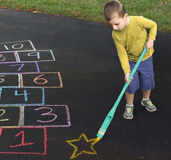 Birthday gift ideas for preschoolers under $15: Walkie Chalk