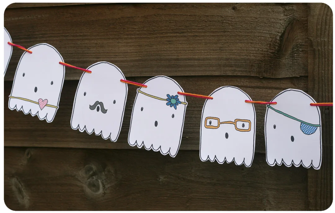 Printable Halloween garland that kids can color by Ginger & George