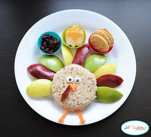 Thanksgiving-turkey-shaped-sandwich on Cool Mom Picks