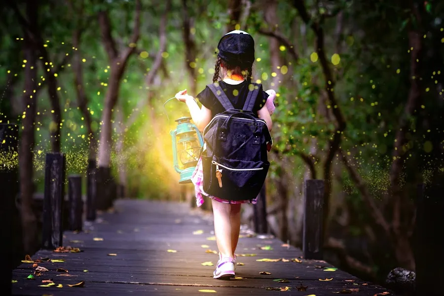 Inspiration for 10 ways to make the most of the end of summer for your kids