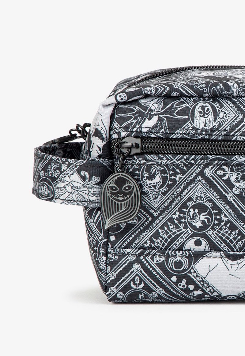 The new Nightmare Before Christmas diaper bags have the coolest zipper pulls. The new Nightmare Before Christmas diaper bags have the coolest zipper pulls.