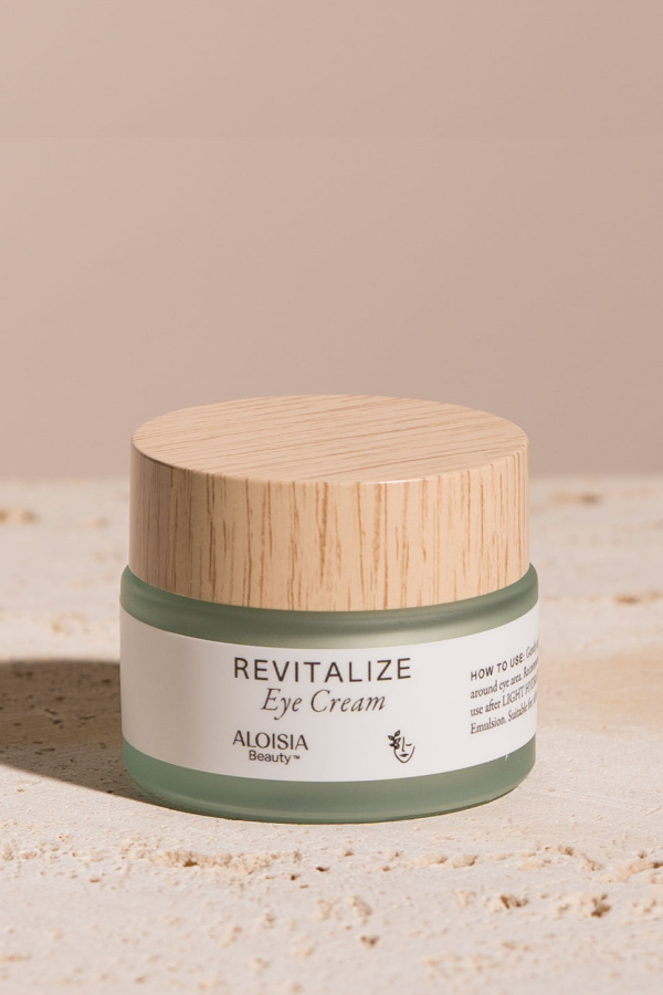 Aloisia Beauty Revitalize Eye Cream review: Why we love it