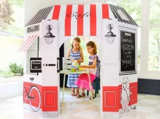 Ooh la la! Quelle playhouse!
