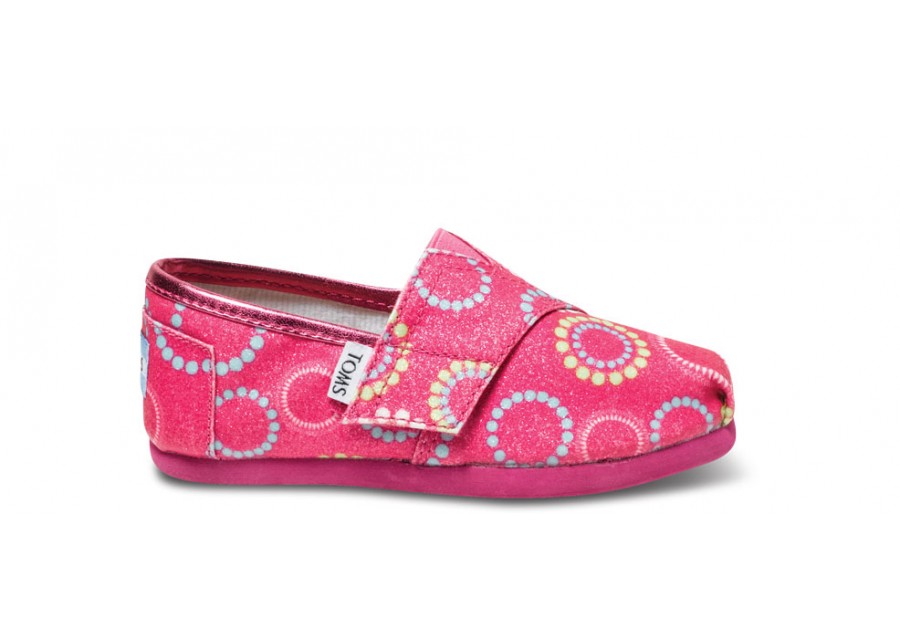 Shoe-shopping just got sweeter: Buy a pair of Toms and a US child in need gets one too.
