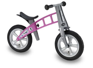 A big-kid bike for the toddler who’s done with the tricycle