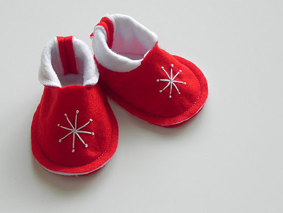 The best first Christmas and holiday gift ideas for babies and new parents