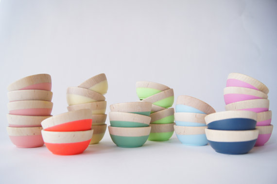 Wooden bowls + color = fabulousness