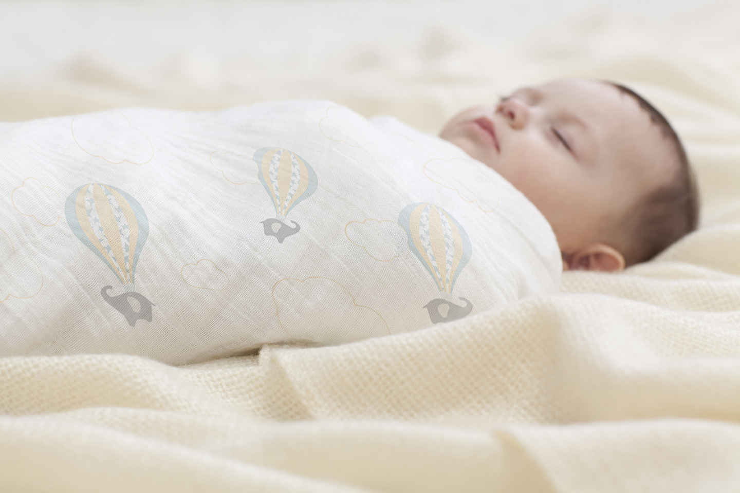 Organic swaddle blankets from Aden + Anais join with the The Honest Co., and babies everywhere fall to sleep in style