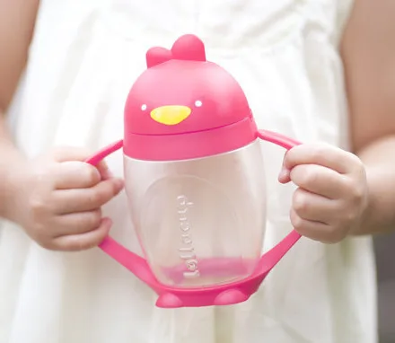 Picnic-perfect plastic tableware for toddlers