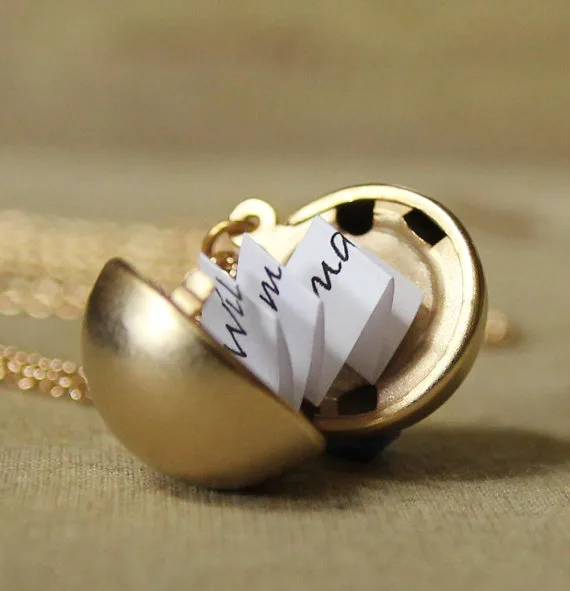 Secret message lockets by Dearest Mine on etsy