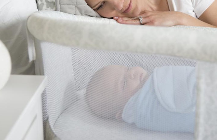 HALO Bassinest Swivel Sleeper totally reinvents the bassinet