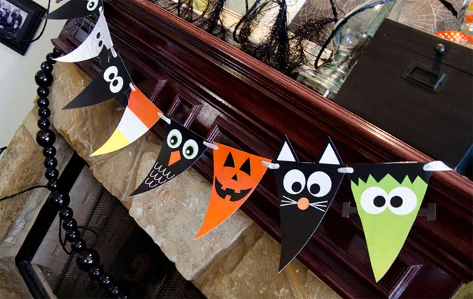 Printable Halloween Party: Printable Halloween Characters Banner from Love the Day