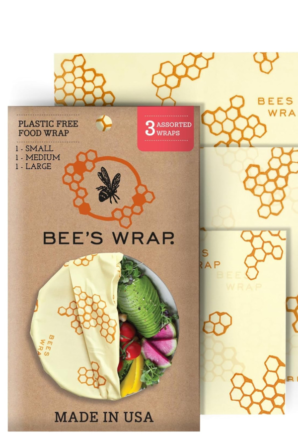 Reviewing Bee's Wrap, an eco-friendly alternative to plastic wrap