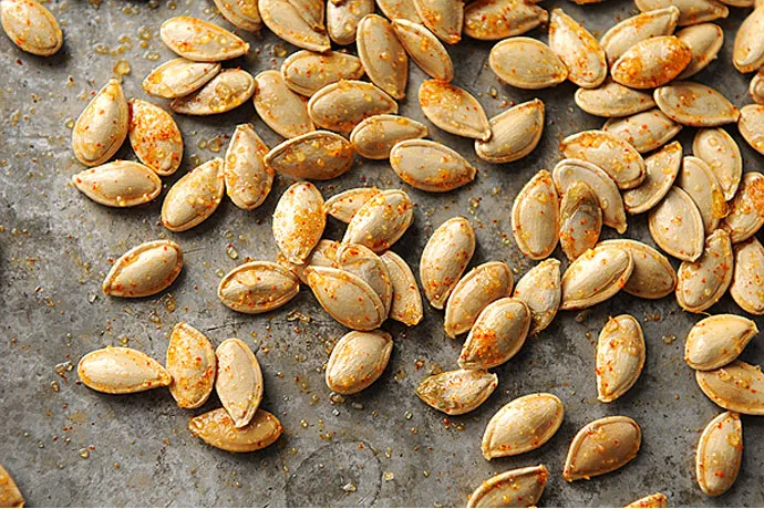 How to roast pumpkin seeds | She Wears Many Hats