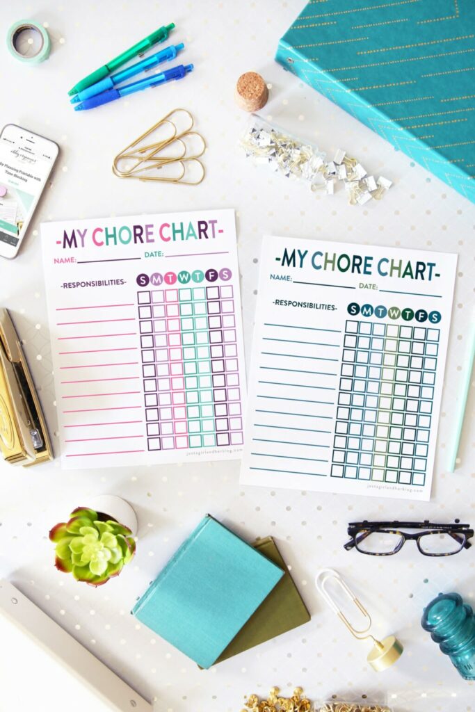Free Printable Chore Charts for Kids: Elegant and simply designed | via Just a Girl and Her Blog