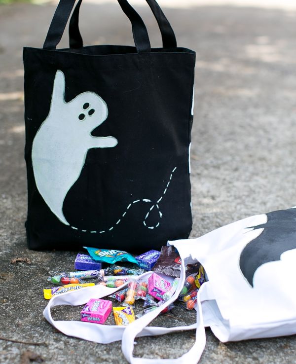 Last-minute Halloween help guide: DIY Glow-in-the-Dark Trick-or-Treat Bags by The Sweetest Occasion
