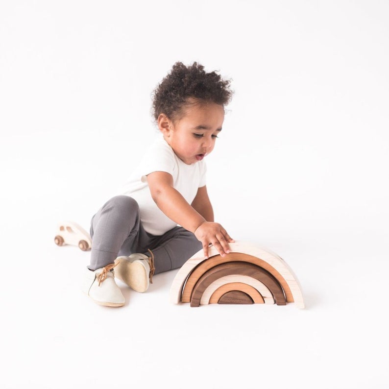 Manzanitas kids makes gorgeous handmade, wooden stacking toys that are perfect for toddlers and baby gifts #shopsmall