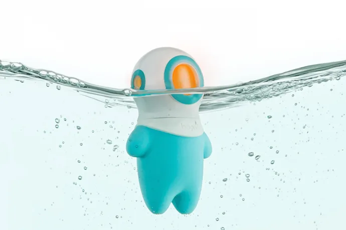 Bath time fun with the Marco toy from Boon.
