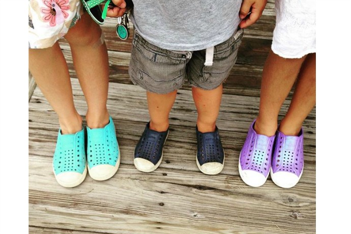 6 of the snappiest water shoes for kids that like to splash all day