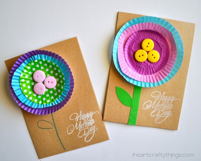Easy handmade cupcake liner flower Mother's Day cards via I Heart Crafty Things