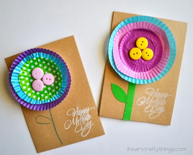 Easy handmade cupcake liner flower Mother's Day cards via I Heart Crafty Things