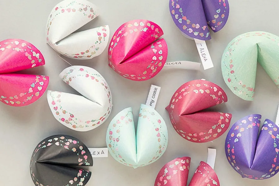 Cool, Free Valentine's Day Printable: Valentine Paper Fortune Cookies | Evermine
