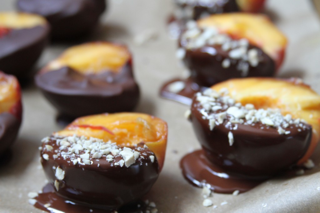 Dark Chocolate Dipped Peaches with Coconut | via Baker by Nature