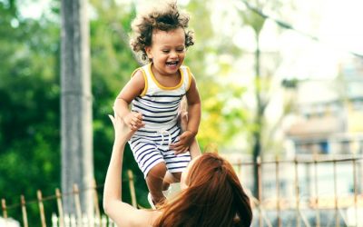 8 tips to compliment your kids in ways that are meaningful and empowering