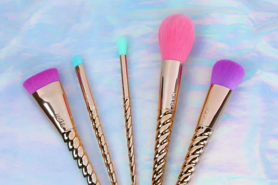 Tarte's Make Believe In Yourself unicorn collection brushes -- brilliant!