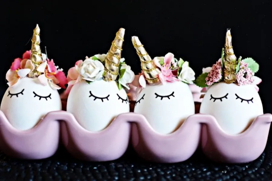 The most amazing DIY unicorn eggs for Easter at Little Inspiration