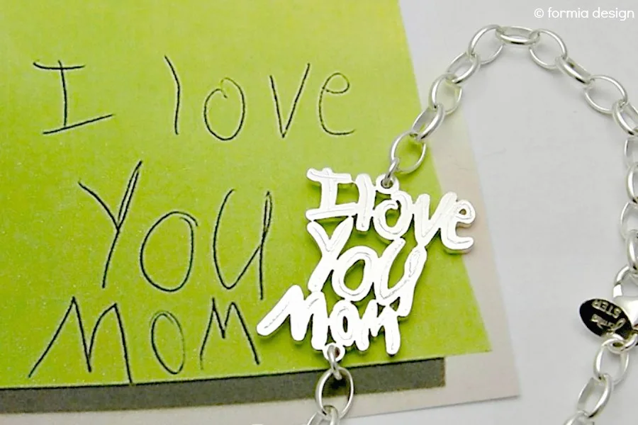 15 of our very favorite personalized gifts for mom | Mother’s Day Gift Guide 2017