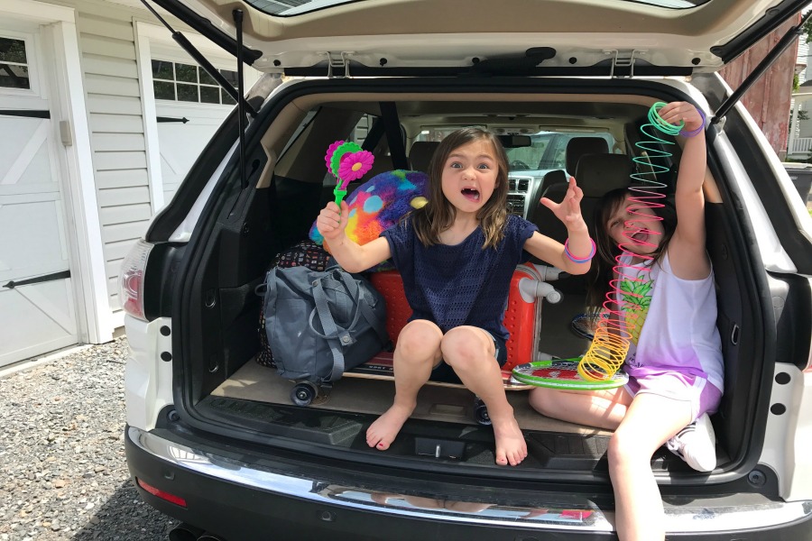 5 of the very best road trip tips from a mom of 4, to keep kids happy and parents sane. Mostly.