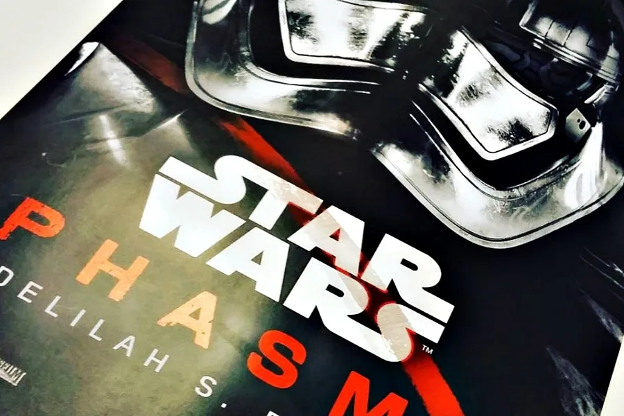 Star Wars Phasma: The upcoming book from Delilah S Dawson is the perfect gift for a Star Wars junkie!